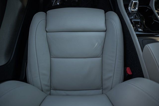 Used 2026 Volvo XC40 B5 Plus w/ Protection Package Premier AWD/4WD image 32