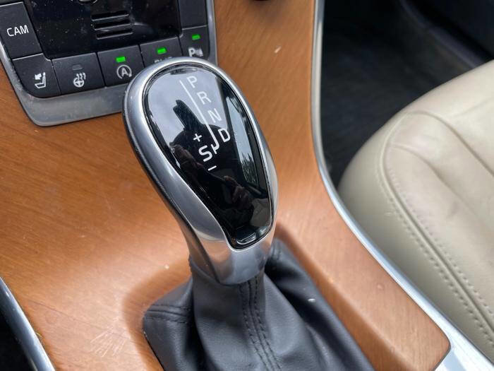 Used 2017 Volvo XC60 T6 Inscription w/ Climate Package AWD/4WD image 38