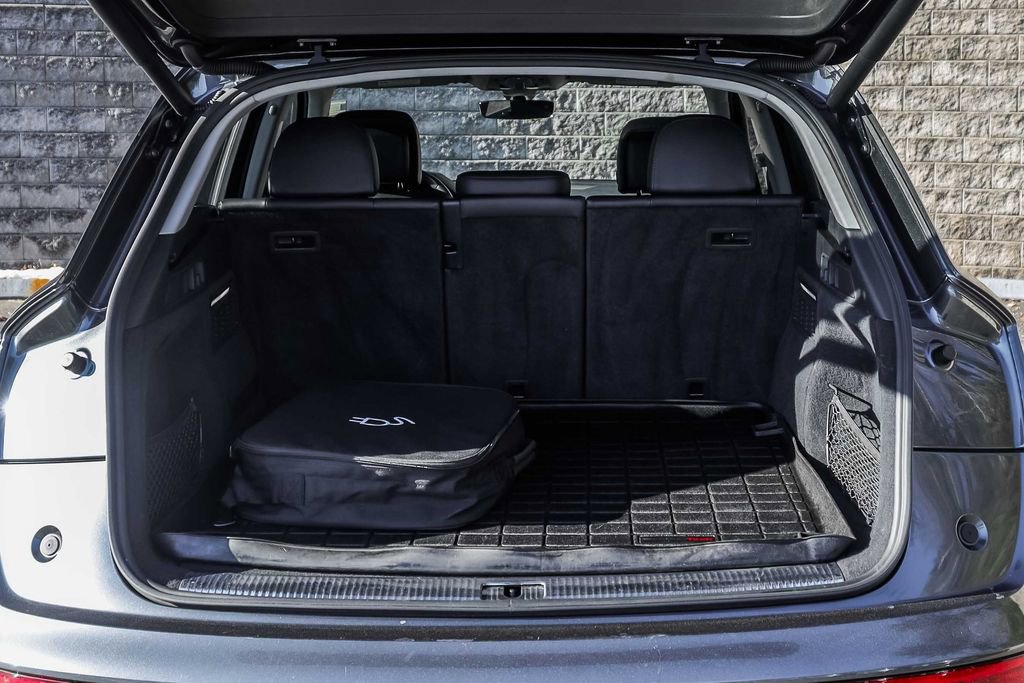 Used 2020 Audi Q5 e Prestige w/ Prestige Package image 17