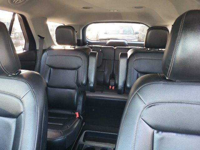 Used 2020 Ford Explorer XLT w/ Equipment Group 202A AWD/4WD image 11