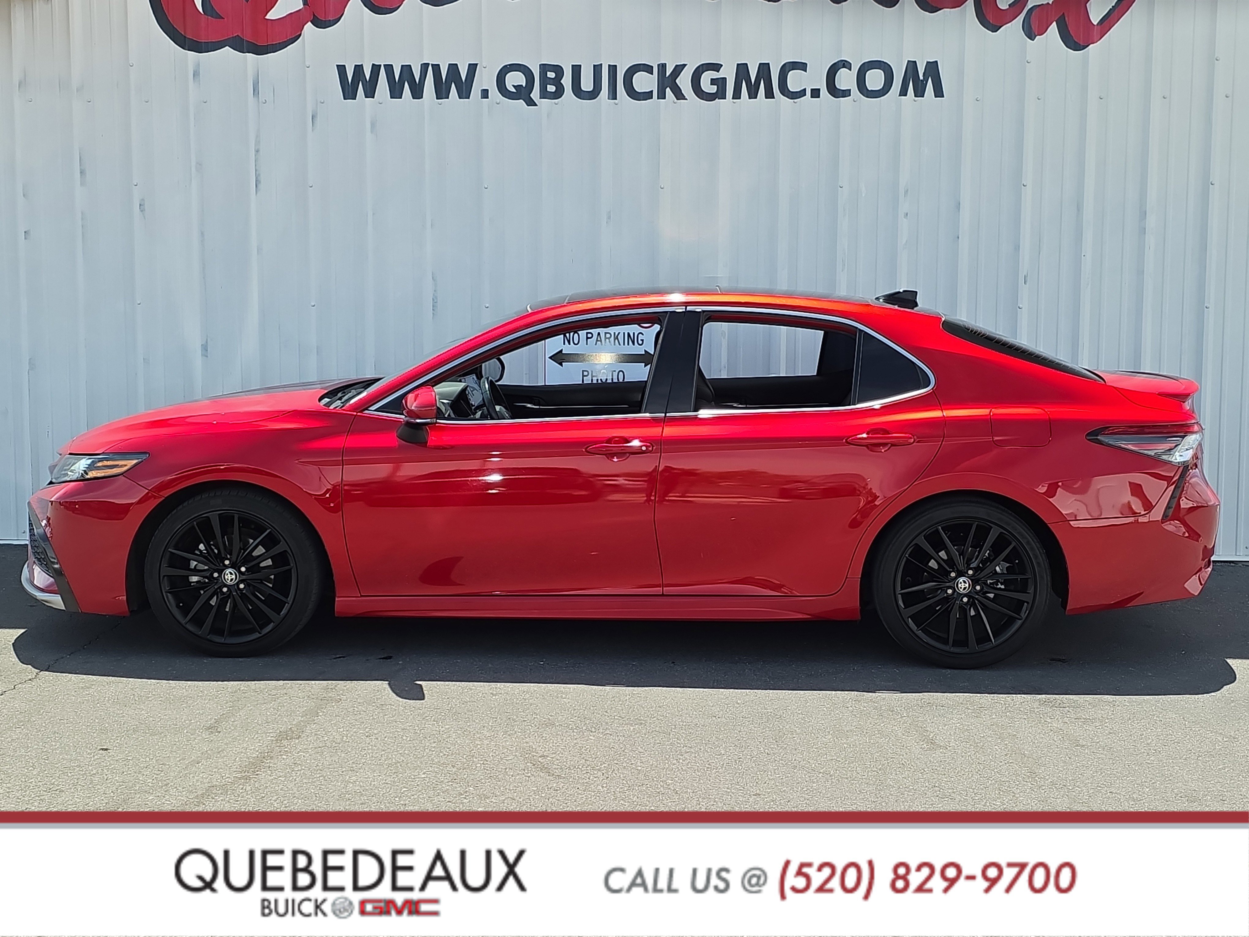 Used 2021 Toyota Camry XSE w/ Navigation Package FWD image 4