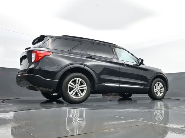 Used 2024 Ford Explorer XLT w/ Equipment Group 202A AWD/4WD image 26