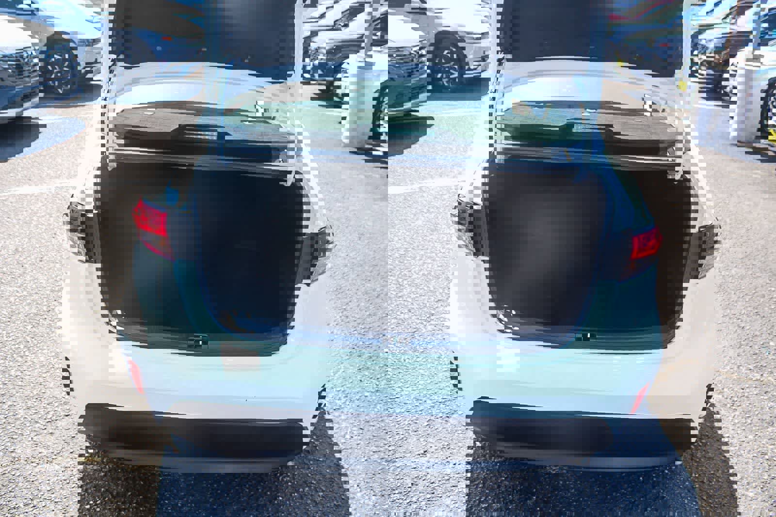 Used 2024 Toyota Corolla LE image 37