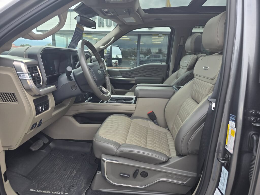 Certified 2025 Ford F350 Platinum w/ Platinum Plus Package AWD/4WD image 21