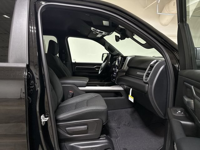 New 2026 RAM 1500 4x4 Crew Cab image 22