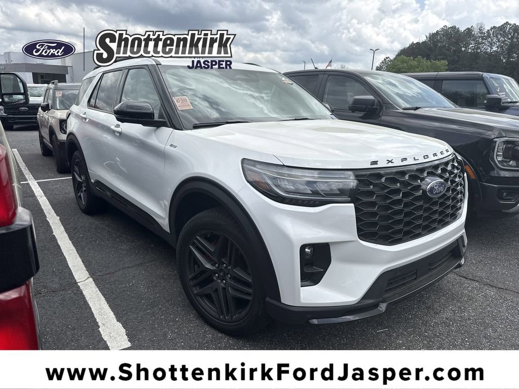 Used 2025 Ford Explorer ST-Line w/ Premium Package image 1