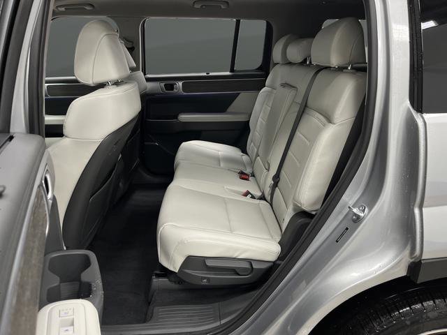 Used 2026 Hyundai Santa Fe Limited image 32