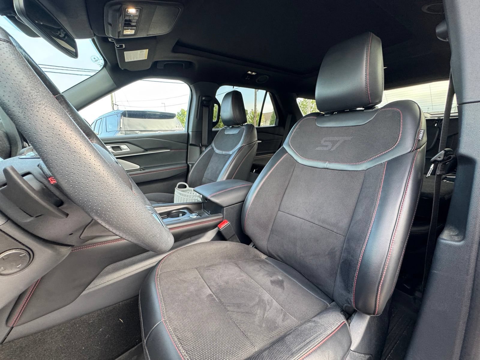 Used 2025 Ford Explorer ST AWD/4WD image 13