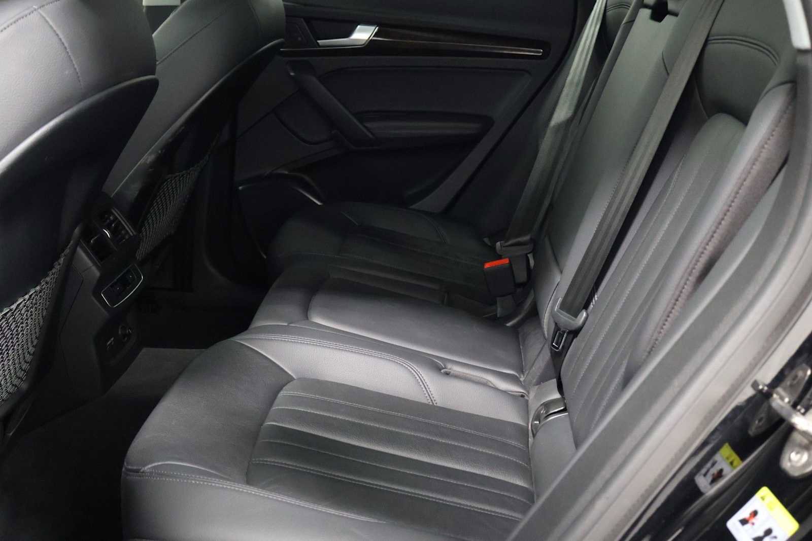 Certified 2020 Audi Q5 2.0T Premium Plus AWD/4WD image 32