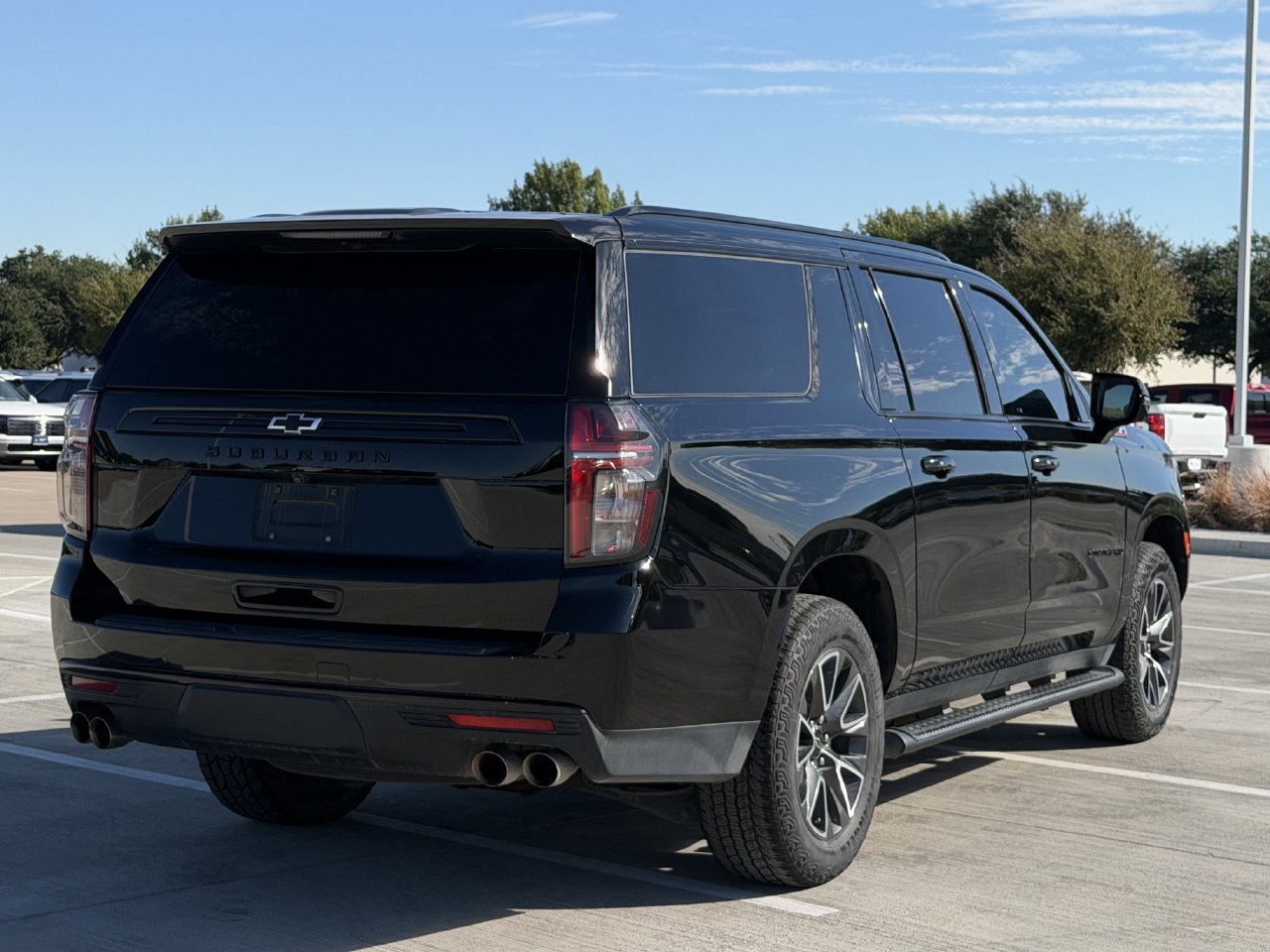 Used 2024 Chevrolet Suburban Z71 w/ Z71 Off-Road Package AWD/4WD image 4