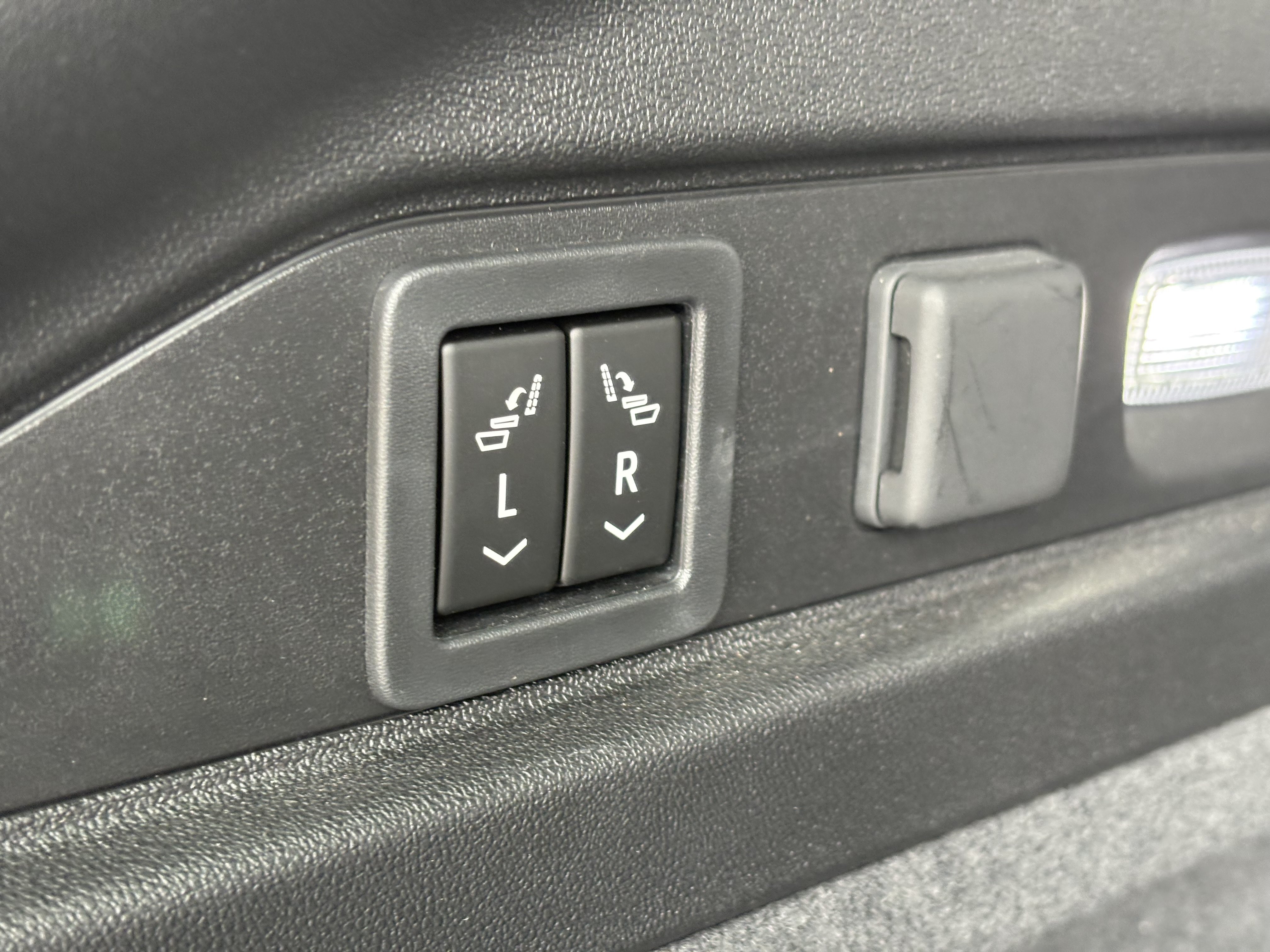 Certified 2024 Cadillac Lyriq Sport AWD/4WD image 10