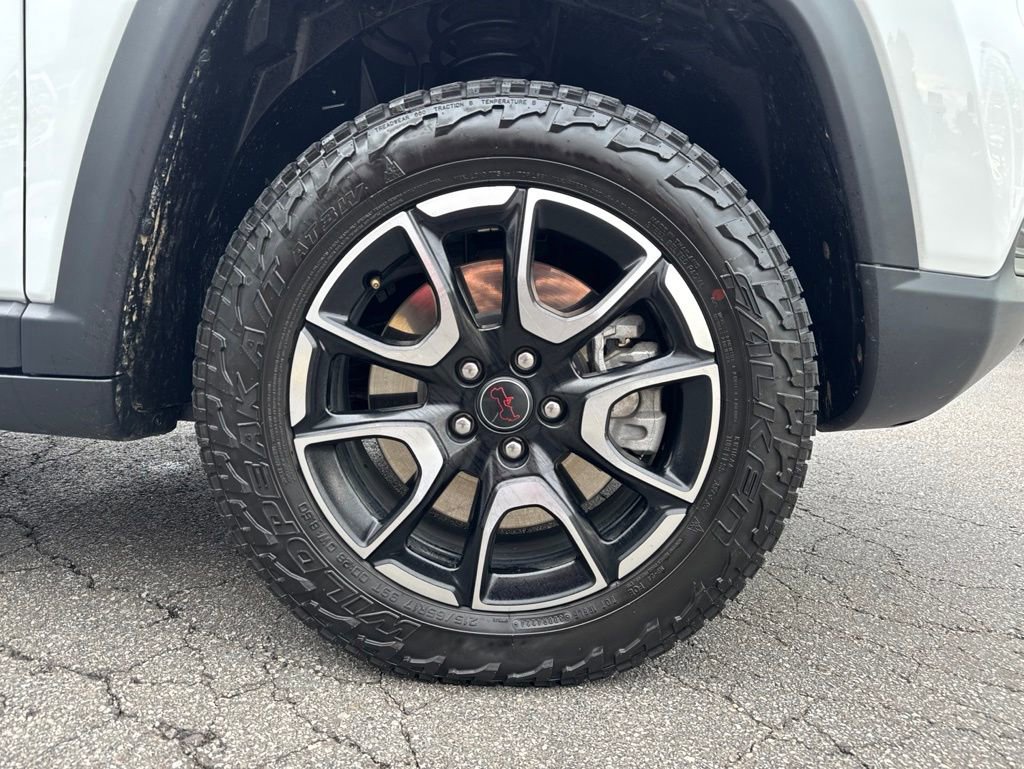 Used 2025 Jeep Compass Trailhawk AWD/4WD image 54