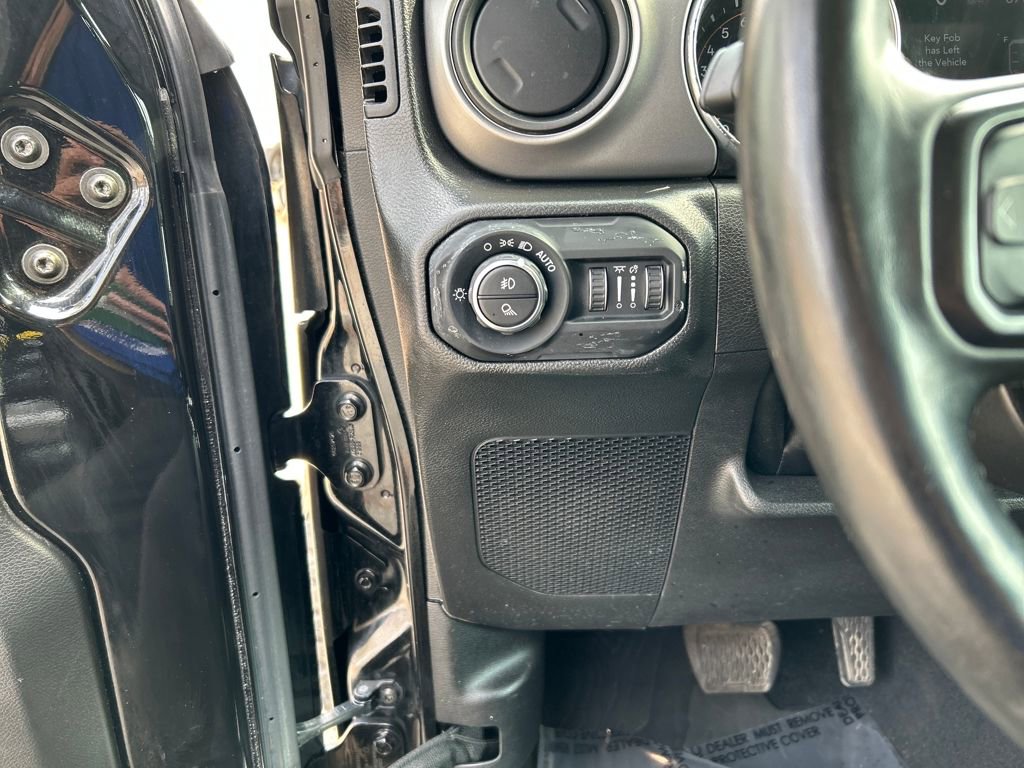 Used 2022 Jeep Gladiator Willys image 23
