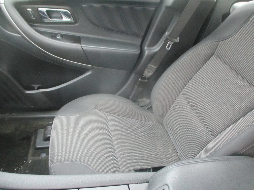 Used 2015 Ford Taurus SEL w/ Equipment Group 201A FWD image 13