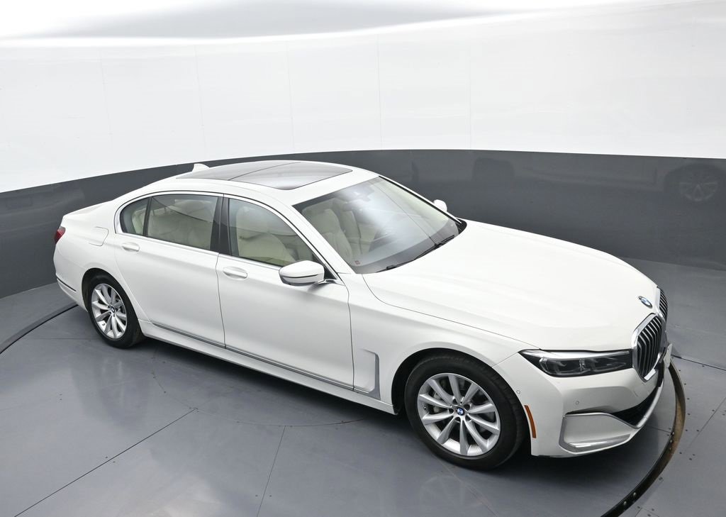 Used 2021 BMW 740i xDrive image 30