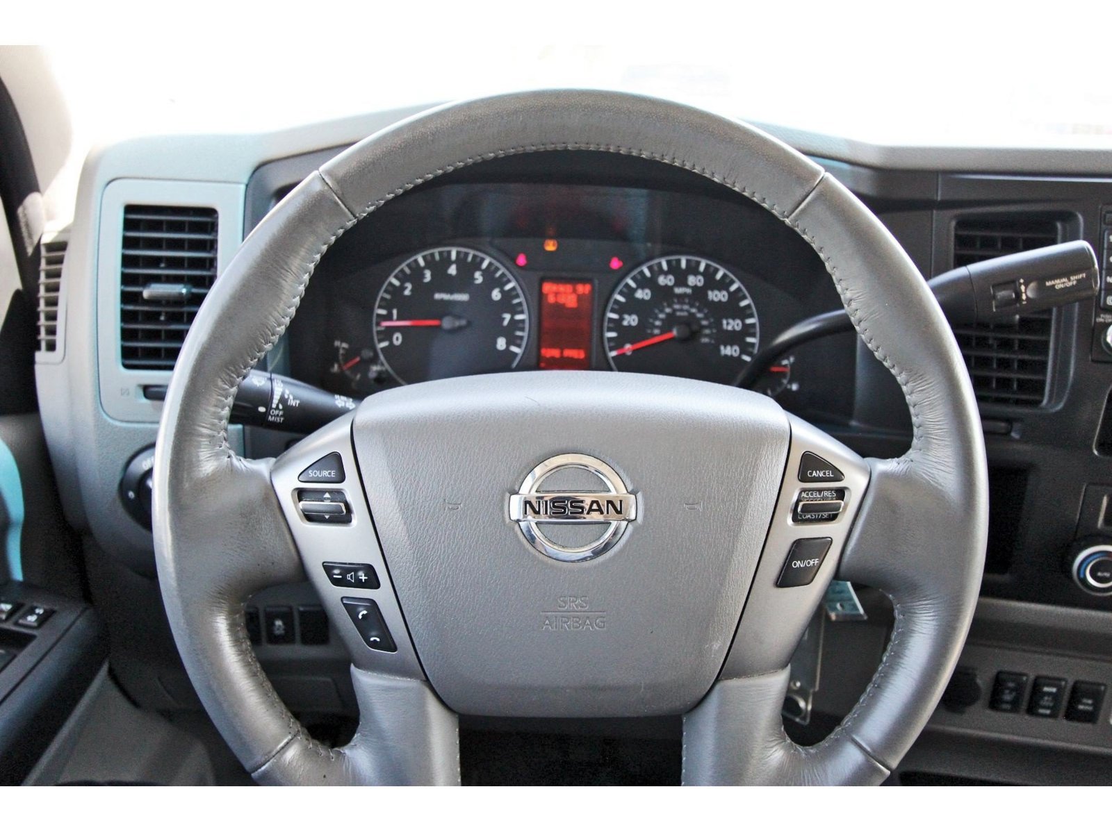 Used 2018 Nissan NV 3500 SL RWD image 19