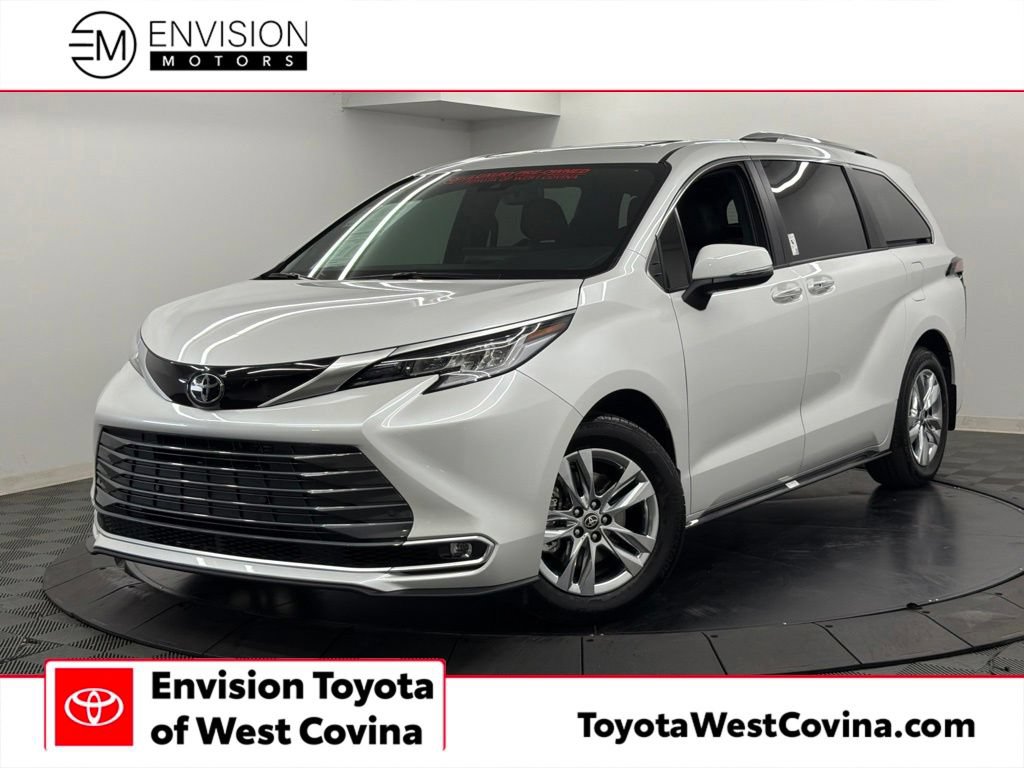 Used 2026 Toyota Sienna Limited FWD image 1