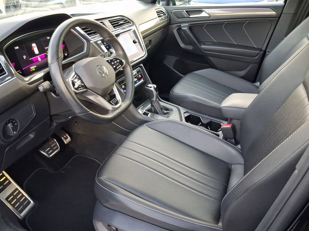 Used 2023 Volkswagen Tiguan SE R-Line image 13