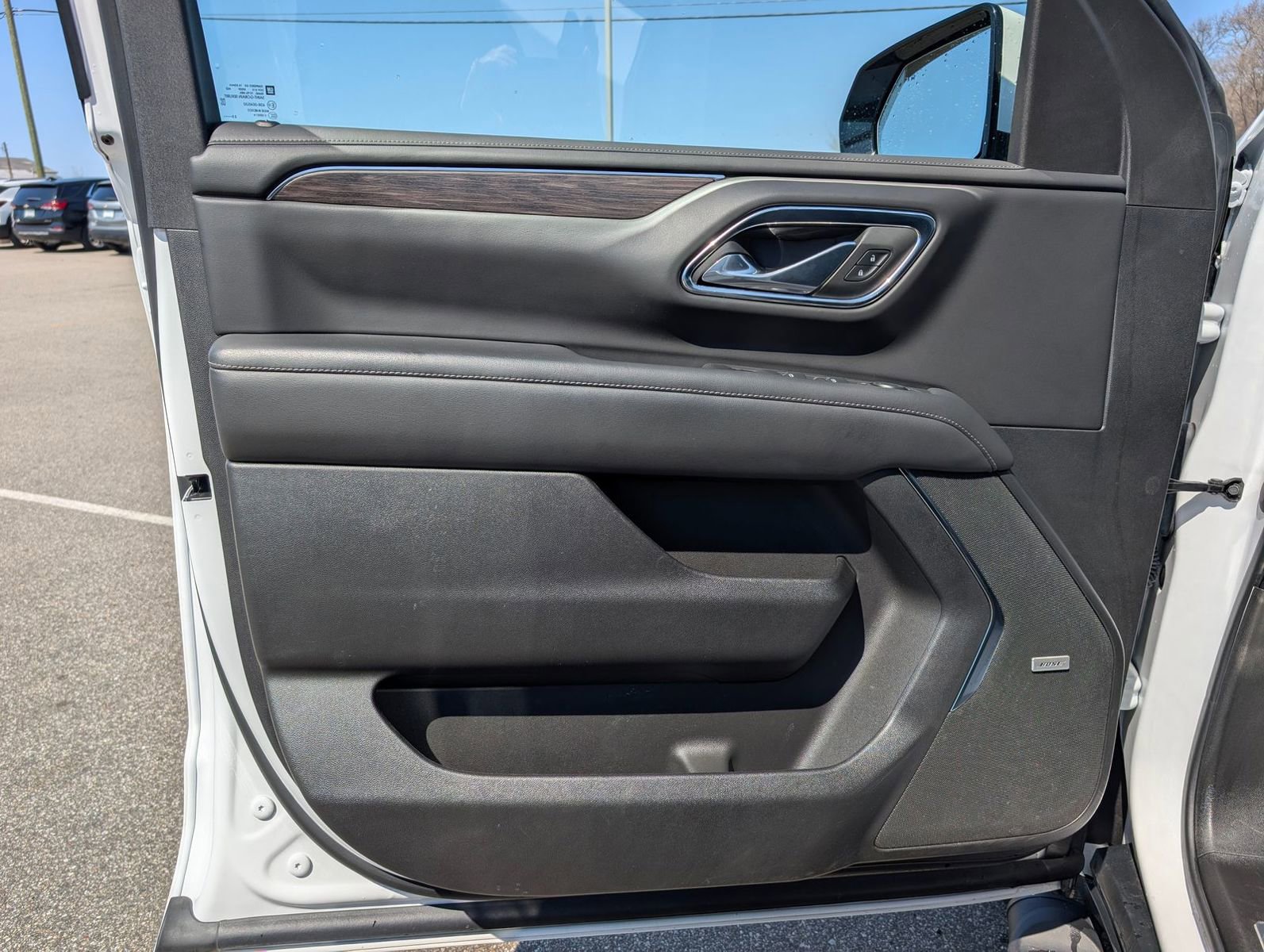 Certified 2023 Chevrolet Suburban Z71 w/ Luxury Package image 9