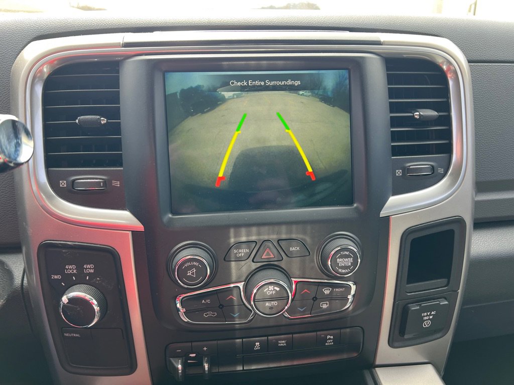 Used 2018 RAM 2500 SLT w/ Luxury Group AWD/4WD image 17