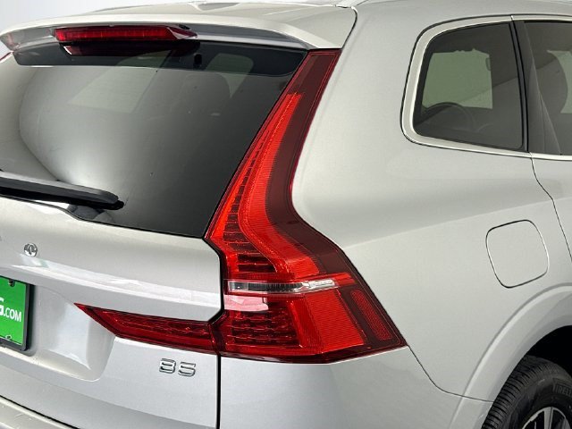 Used 2023 Volvo XC60 B5 Plus FWD image 33