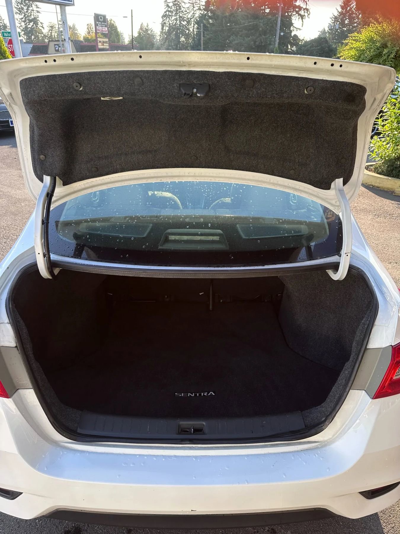 Used 2017 Nissan Sentra SV image 17