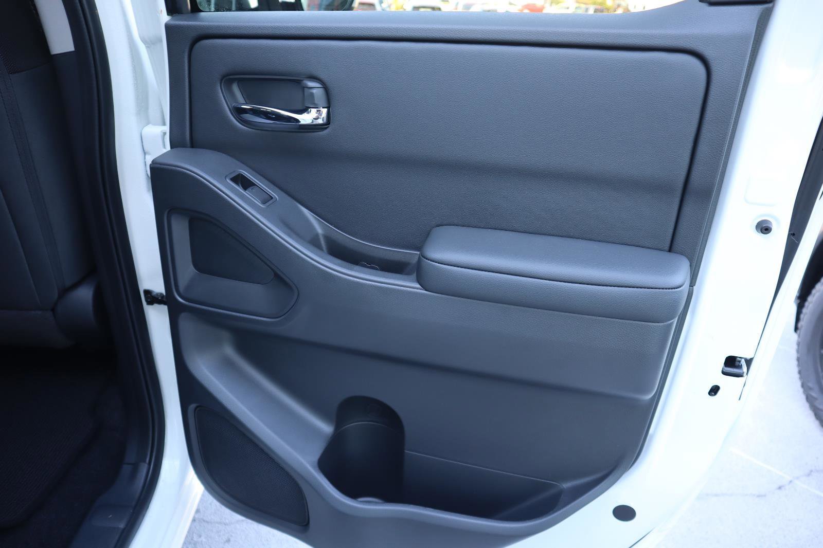 New 2026 Nissan Frontier 4x4 Crew Cab image 43