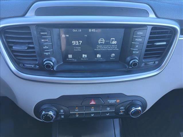 Used 2019 Kia Sorento LX image 15
