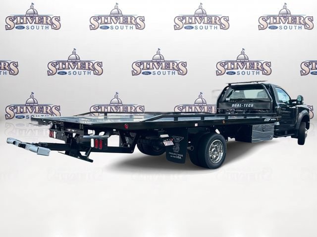 New 2026 Ford F550 2WD Regular Cab Super Duty image 3