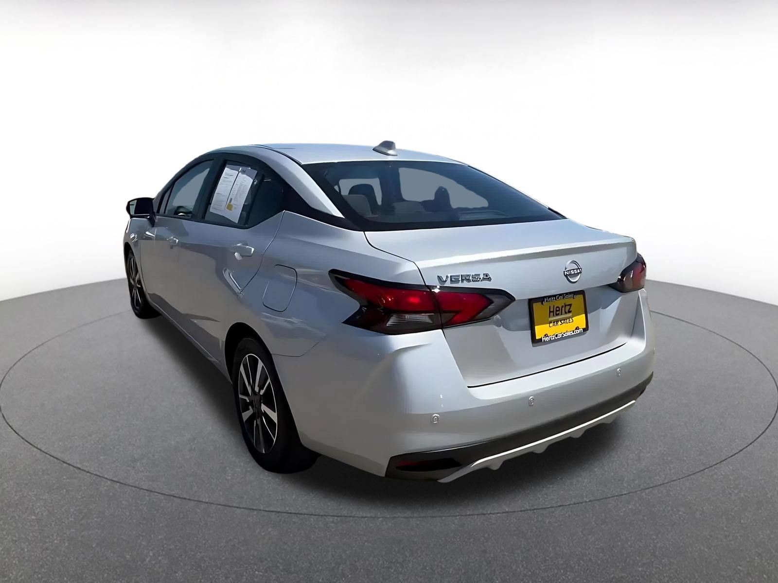 Used 2025 Nissan Versa SV FWD image 10