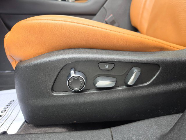 Used 2024 Cadillac XT4 Premium Luxury AWD/4WD image 36