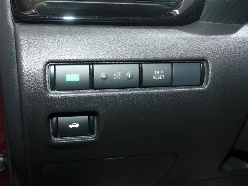 Used 2022 Nissan Sentra SV w/ SV Premium Package FWD image 29
