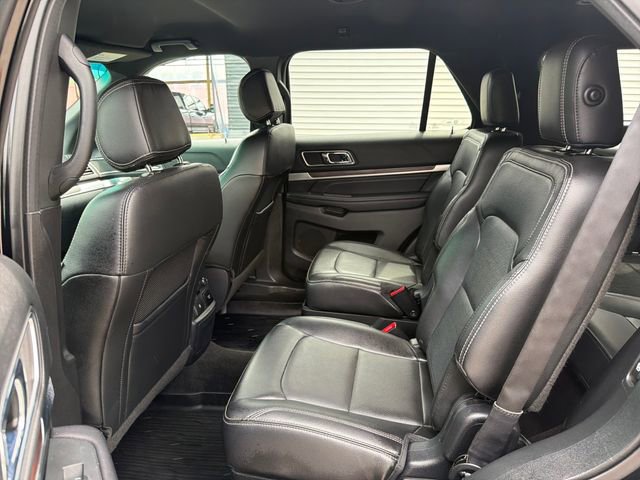 Used 2017 Ford Explorer Limited w/ Equipment Group 303A AWD/4WD image 25