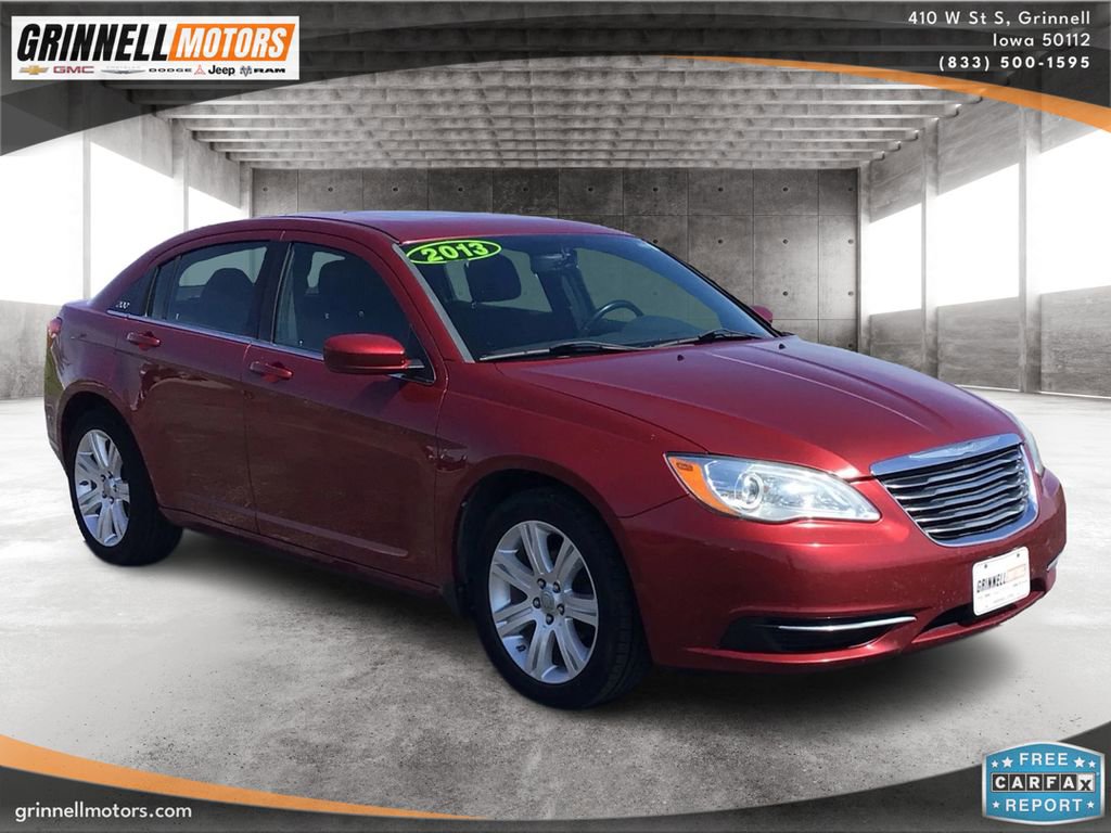 Used 2013 Chrysler 200 Touring image 3