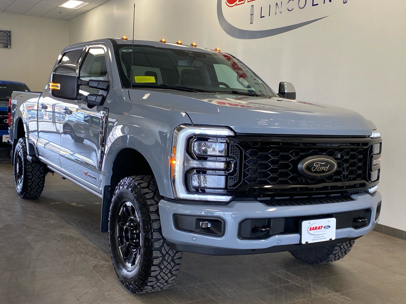 Used 2025 Ford F250 Lariat w/ Lariat Ultimate Package AWD/4WD image 2