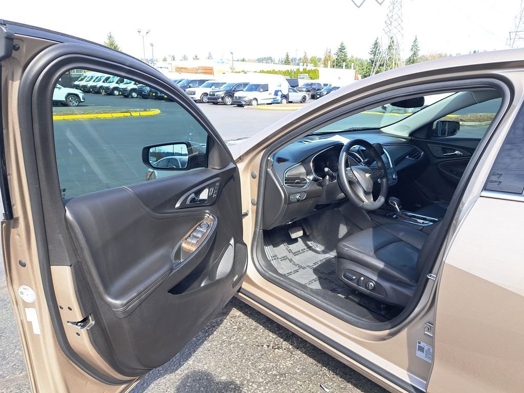 Used 2024 Chevrolet Malibu LT FWD image 10