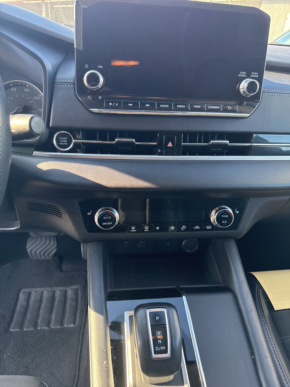 Used 2024 Mitsubishi Outlander SE Black Edition image 12