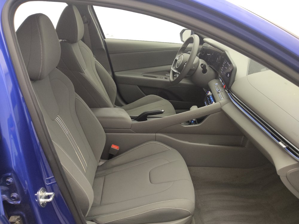 Used 2024 Hyundai Elantra SEL FWD image 21