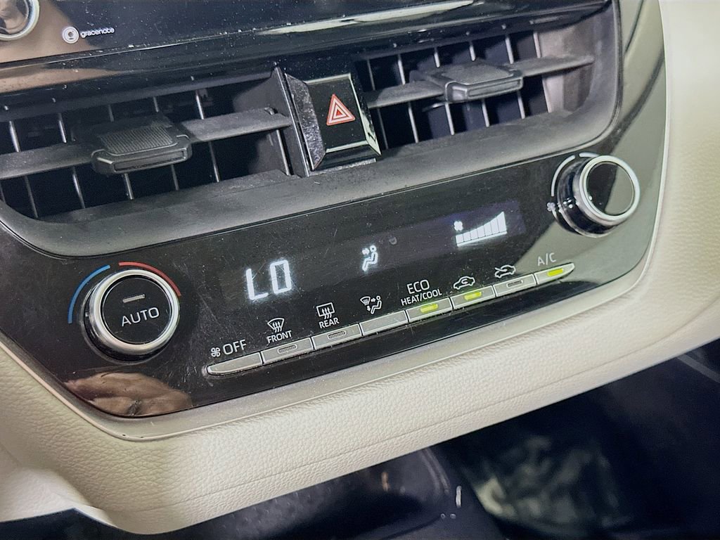 Used 2022 Toyota Corolla LE FWD image 24
