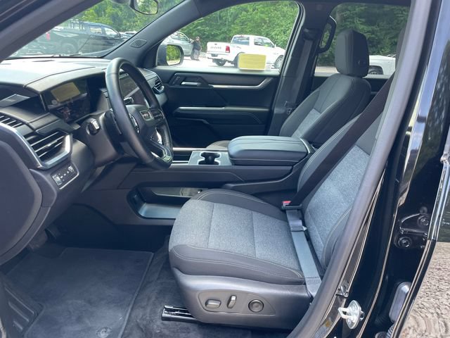 Certified 2025 GMC Acadia Elevation AWD/4WD image 39