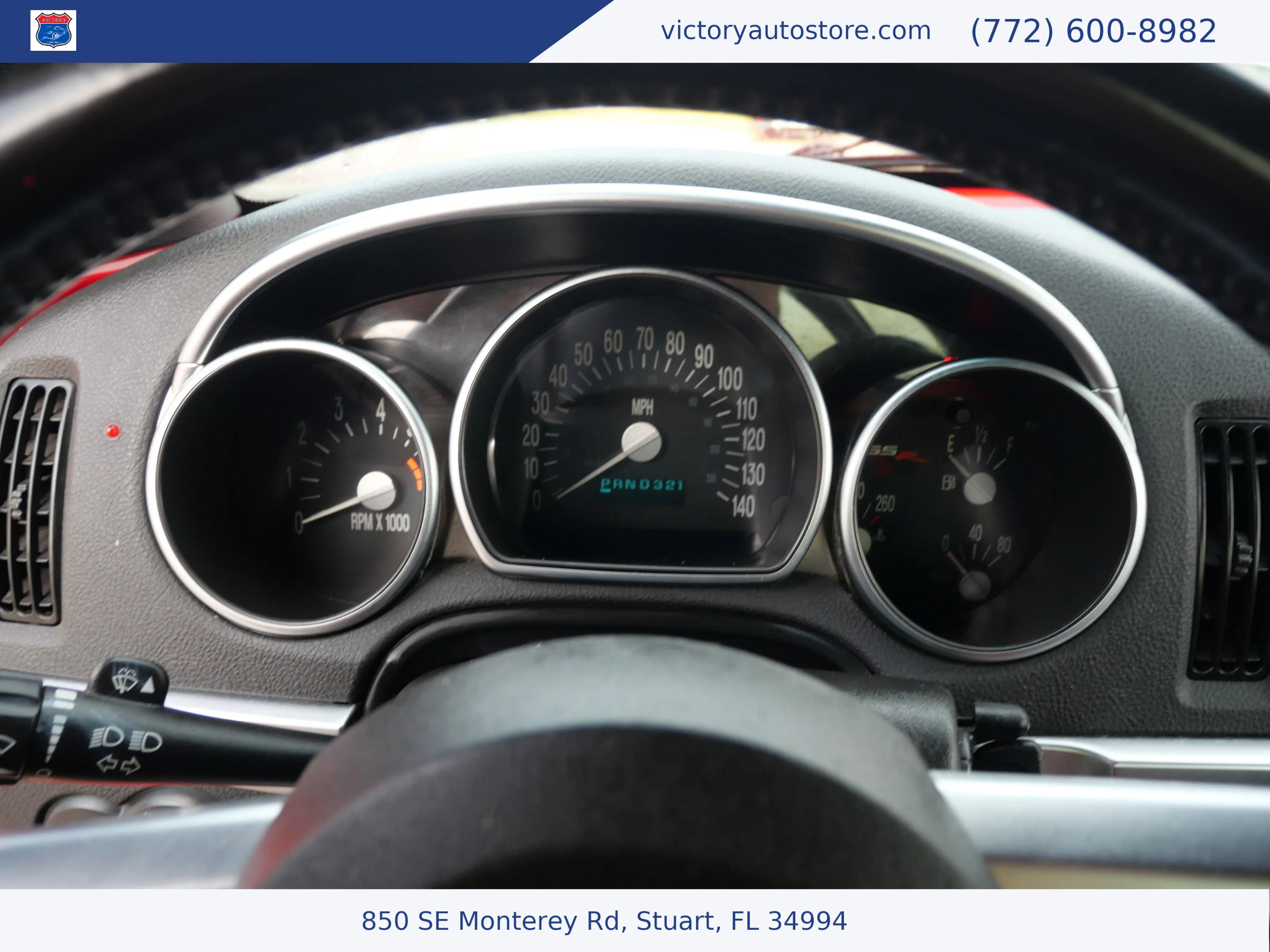 Used 2003 Chevrolet SSR w/ Preferred Equipment Group image 20