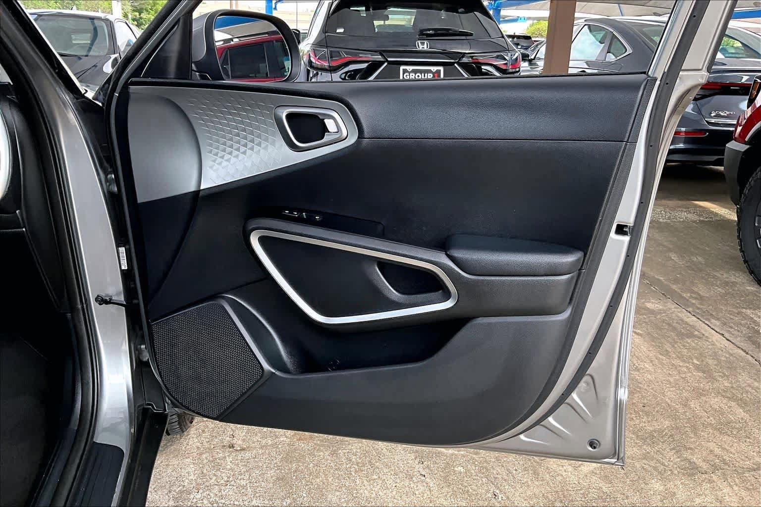 Used 2024 Kia Soul LX w/ Option Group 015 FWD image 22