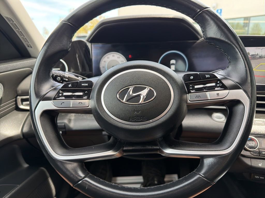 Used 2022 Hyundai Elantra Limited FWD image 33