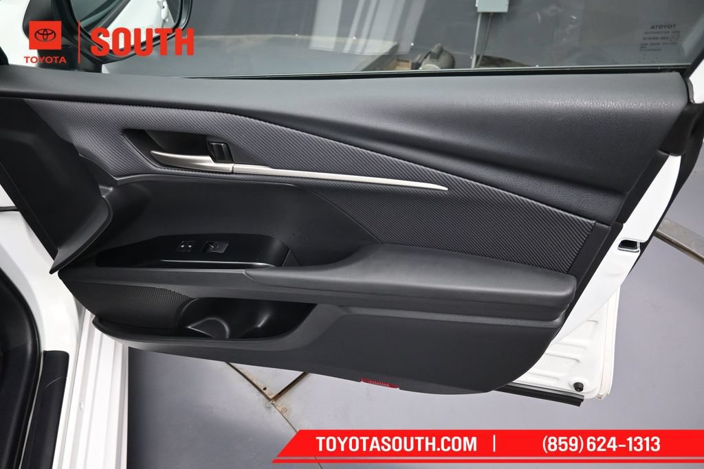 Used 2025 Toyota Camry SE w/ Convenience Package FWD image 35