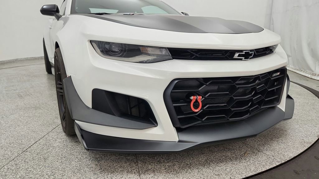 Used 2021 Chevrolet Camaro ZL1 image 11