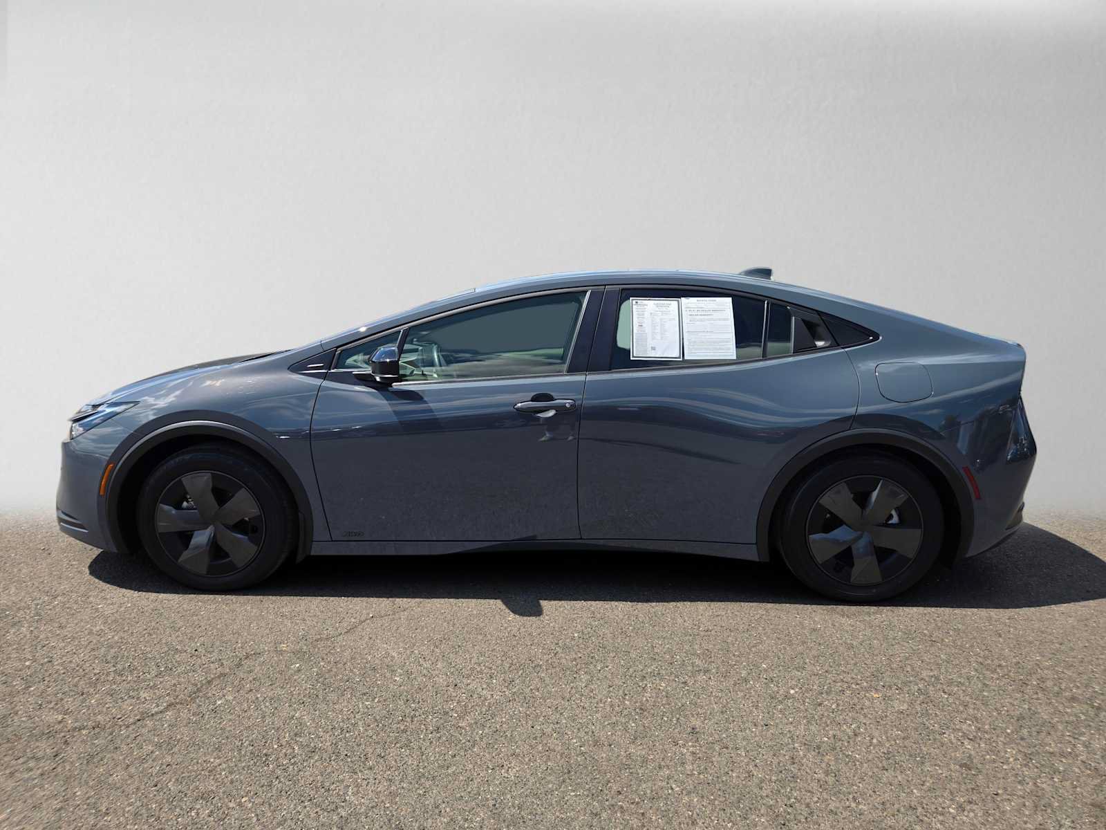 Certified 2024 Toyota Prius LE AWD/4WD image 7