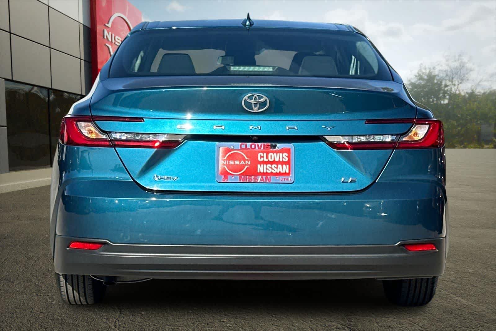 Used 2025 Toyota Camry LE FWD image 8