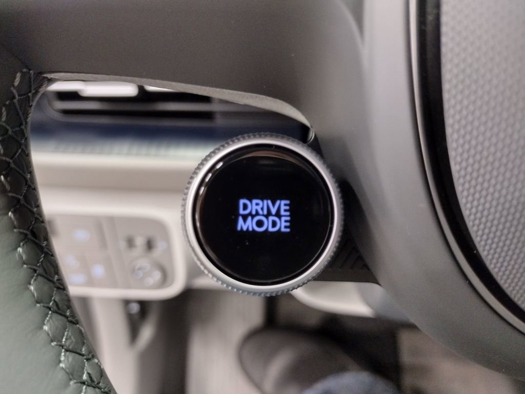 New 2025 Hyundai Ioniq 6 SEL AWD/4WD image 24