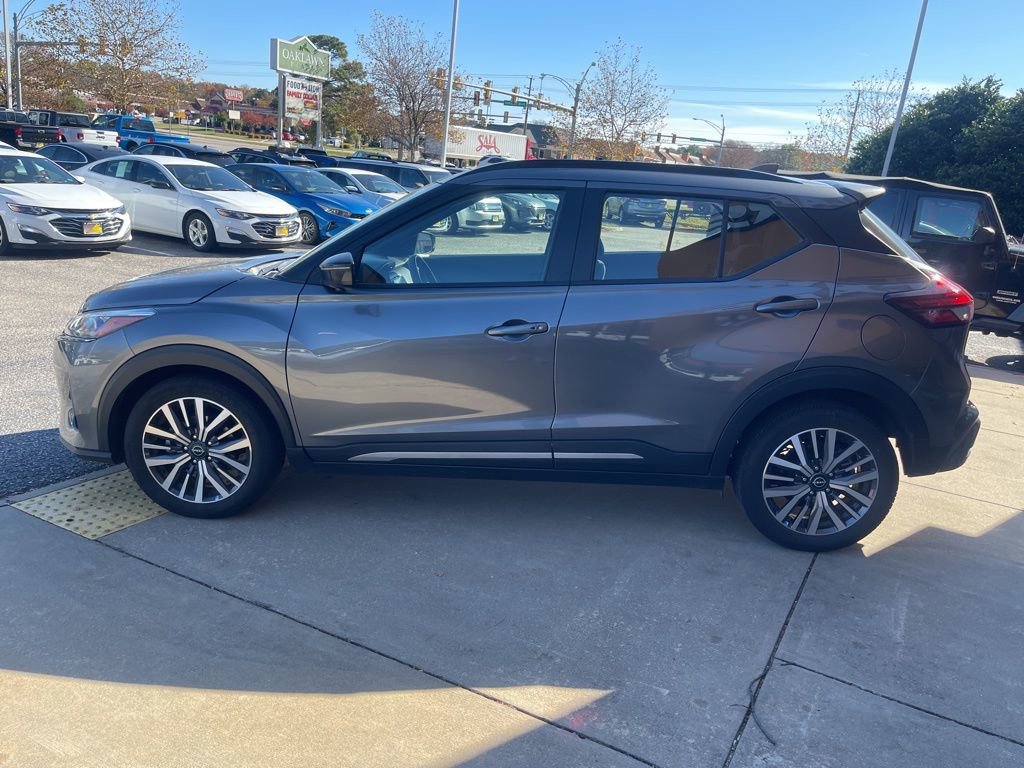 Used 2024 Nissan Kicks SR image 7