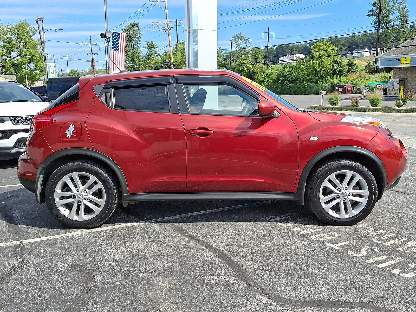Used 2011 Nissan Juke SV AWD/4WD image 7